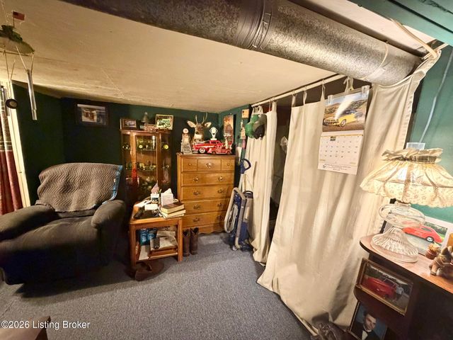 157 Stout St, Mt Washington, KY 40047