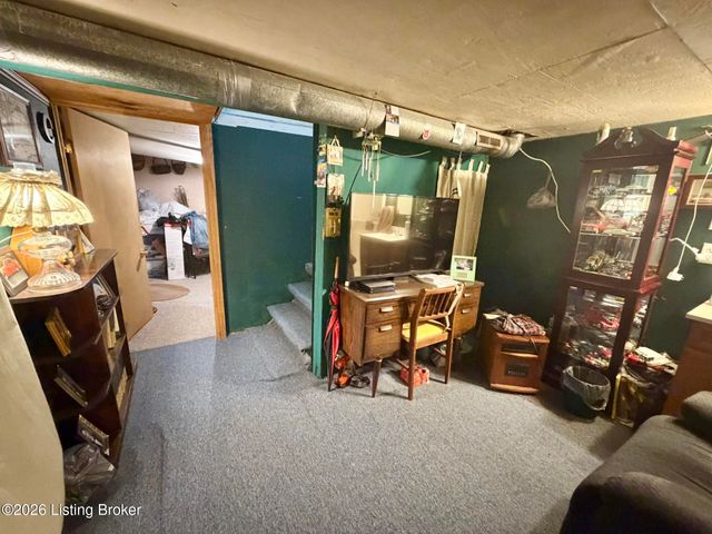157 Stout St, Mt Washington, KY 40047