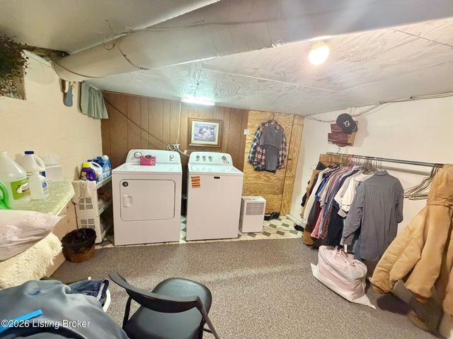 157 Stout St, Mt Washington, KY 40047