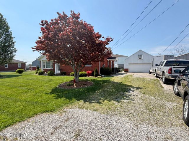 157 Stout St, Mt Washington, KY 40047