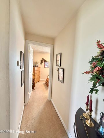 157 Stout St, Mt Washington, KY 40047