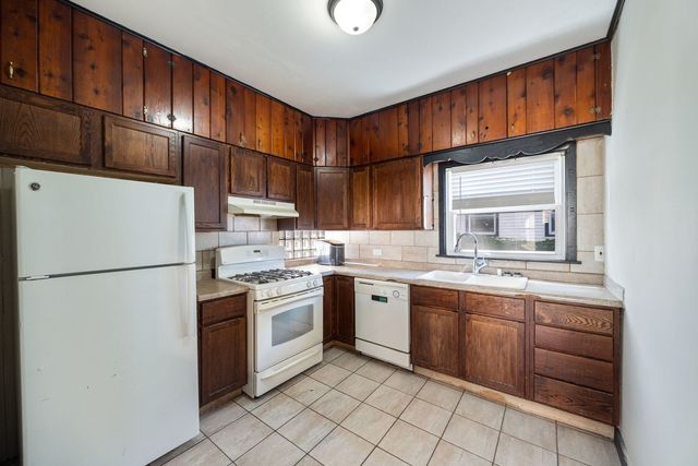 605 Keep Avenue, Elgin, IL 60120