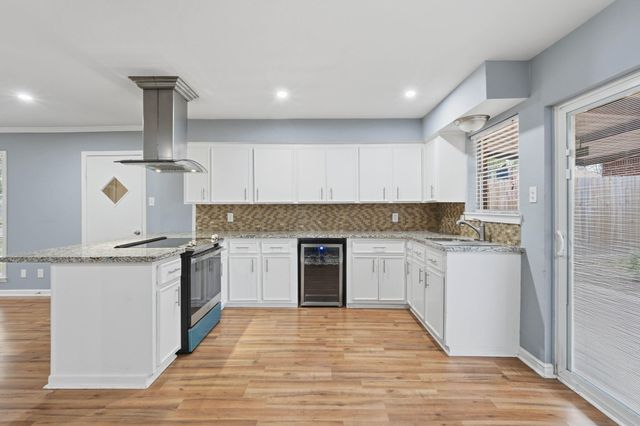 20 Moon Valley Court, Conroe, TX 77304