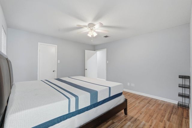 20 Moon Valley Court, Conroe, TX 77304