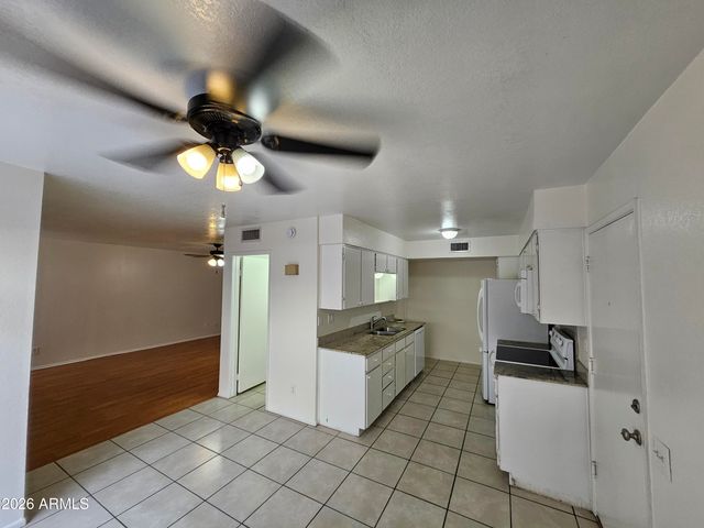 5635 S Clambake Bay Court C, Tempe, AZ 85283