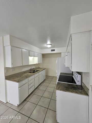 5635 S Clambake Bay Court C, Tempe, AZ 85283