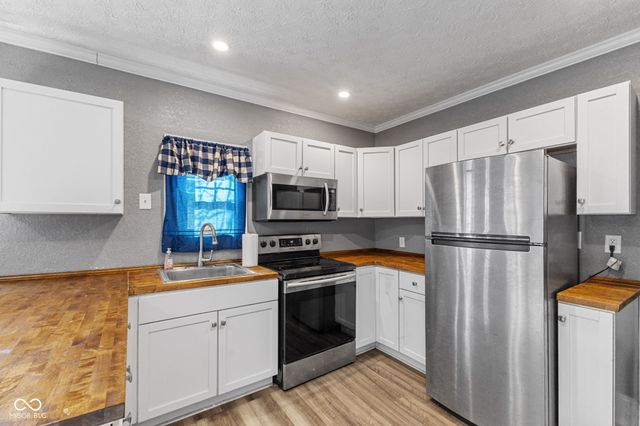 1424 N Gladstone Avenue, Indianapolis, IN 46201