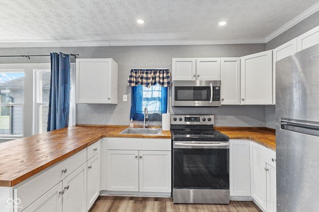 1424 N Gladstone Avenue, Indianapolis, IN 46201