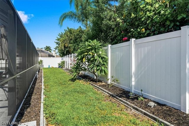 2467 Pine Woods CIR 3, Naples, FL 34105