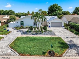 2467 Pine Woods CIR 3, Naples, FL 34105