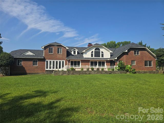 5914 Hanna Court, Charlotte, NC 28212