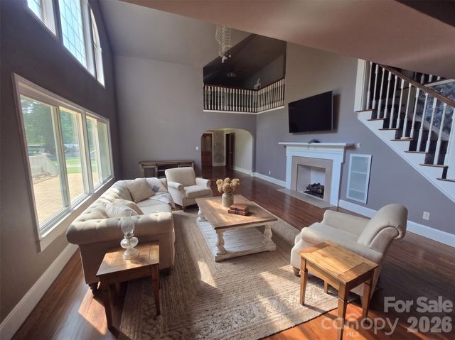 5914 Hanna Court, Charlotte, NC 28212