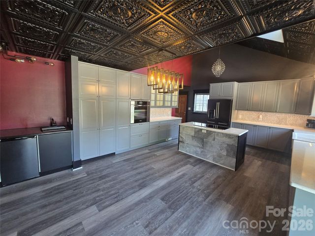 5914 Hanna Court, Charlotte, NC 28212