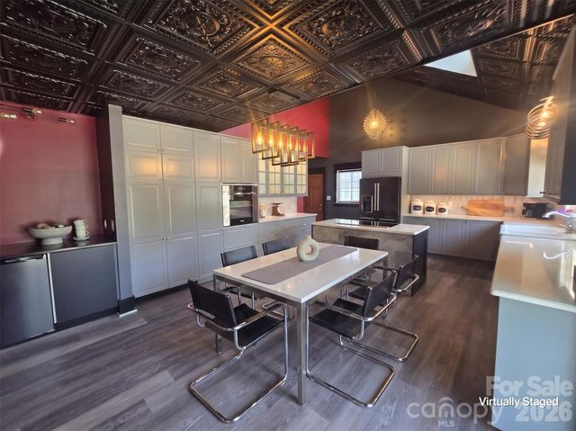 5914 Hanna Court, Charlotte, NC 28212