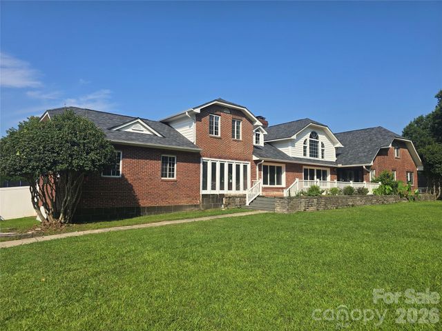 5914 Hanna Court, Charlotte, NC 28212