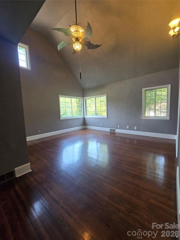5914 Hanna Court, Charlotte, NC 28212