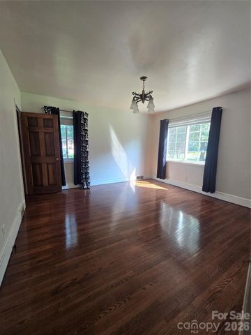 5914 Hanna Court, Charlotte, NC 28212