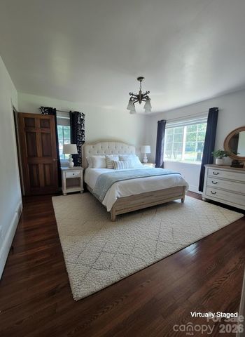 5914 Hanna Court, Charlotte, NC 28212