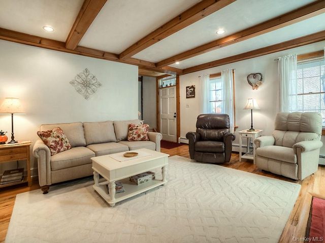 27 Edenville Road, Warwick, NY 10990