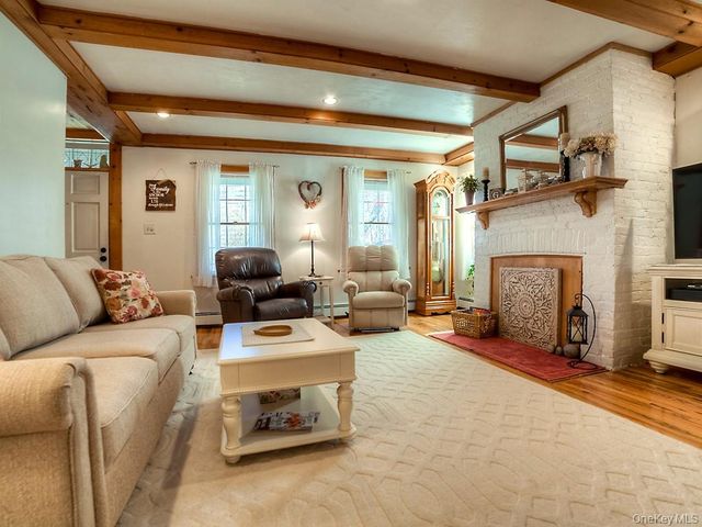 27 Edenville Road, Warwick, NY 10990
