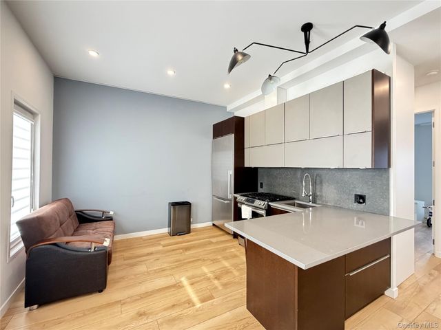 7157 69th Place Unit 2, Glendale, NY 11385