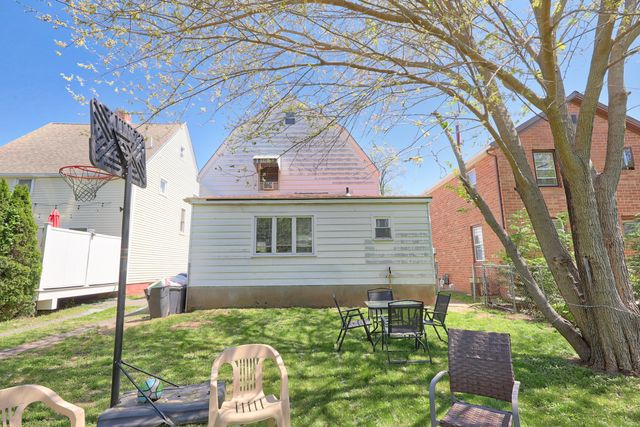 224 1st Avenue, West Haven, CT 06516