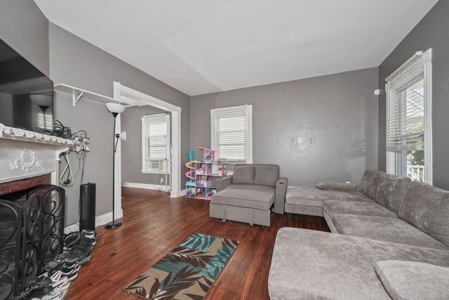224 1st Avenue, West Haven, CT 06516