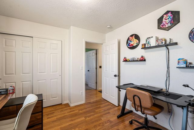 42 Milton Loop, Los Lunas, NM 87031