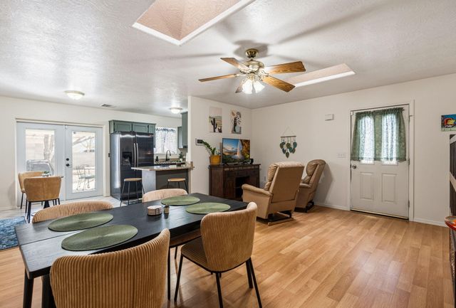 42 Milton Loop, Los Lunas, NM 87031