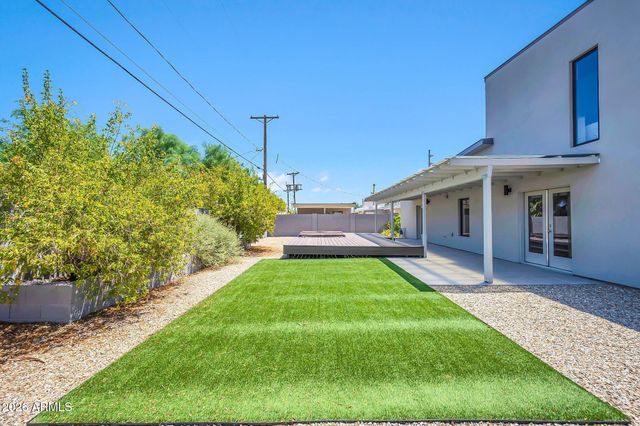 2325 N 64TH Street, Scottsdale, AZ 85257