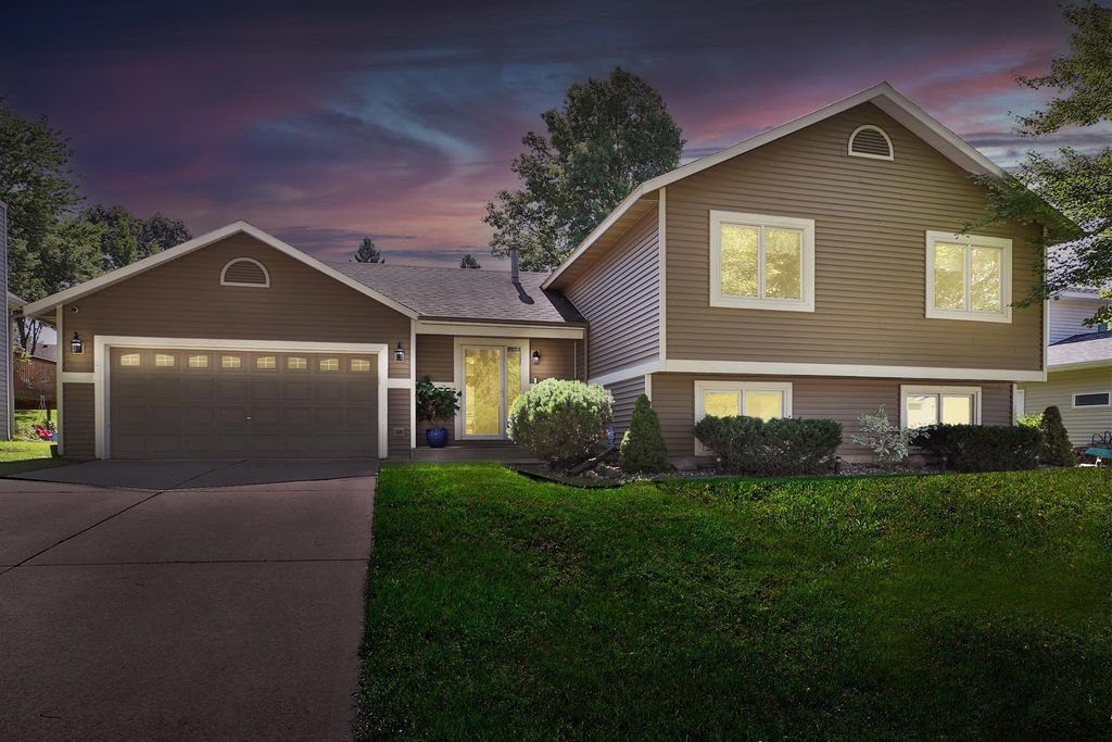 5806 44th Avenue NW, Rochester, MN 55901