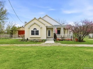 1918 Harvey Road, Kimball Township, MI 48074