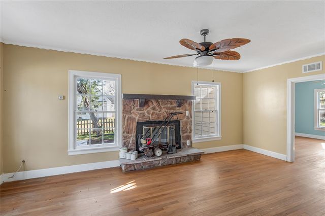 1207 E 27th Street, Bryan, TX 77803