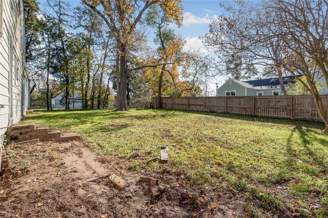 1207 E 27th Street, Bryan, TX 77803