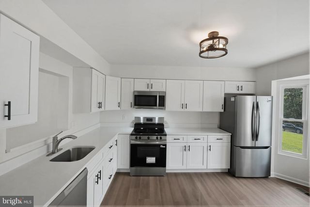 2846 SCHOOLHOUSE CIR, Silver Spring, MD 20902