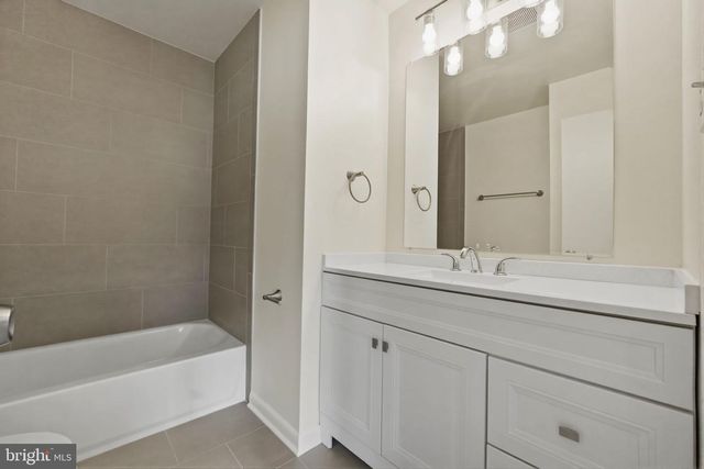 2846 SCHOOLHOUSE CIR, Silver Spring, MD 20902
