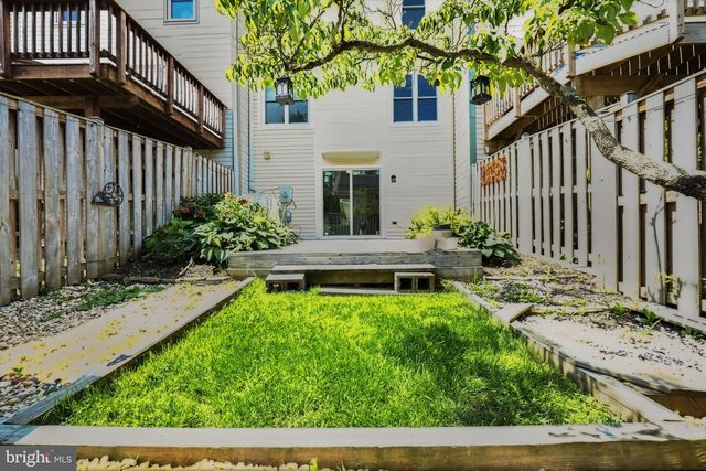 2846 SCHOOLHOUSE CIR, Silver Spring, MD 20902