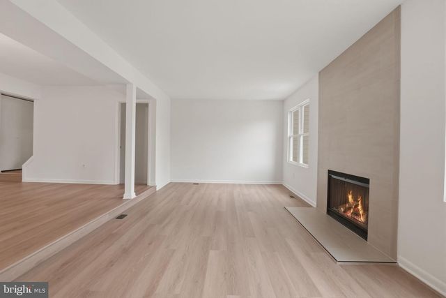 2846 SCHOOLHOUSE CIR, Silver Spring, MD 20902