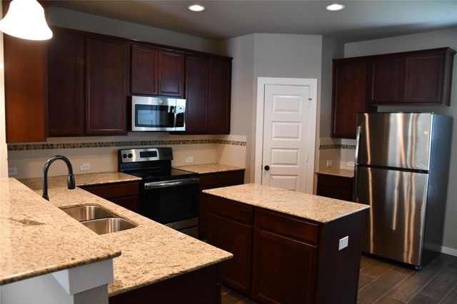 105 Wickersham A, Conroe, TX 77304