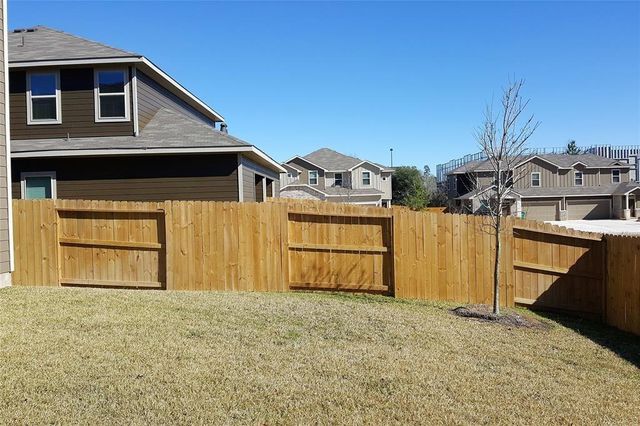 105 Wickersham A, Conroe, TX 77304