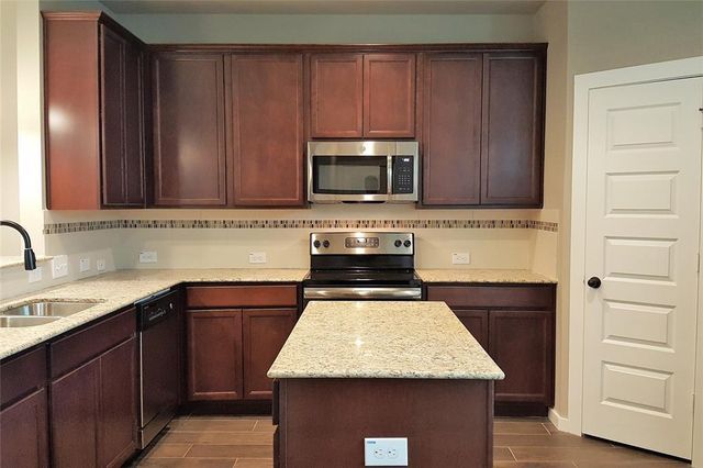 105 Wickersham A, Conroe, TX 77304