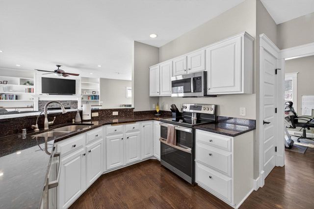 7571 Heather Knoll Lane, Verona, WI 53593