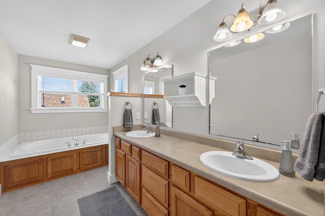 7571 Heather Knoll Lane, Verona, WI 53593