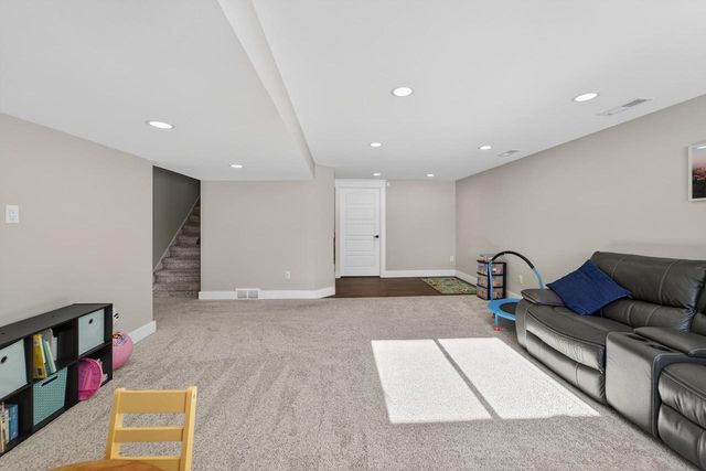 7571 Heather Knoll Lane, Verona, WI 53593