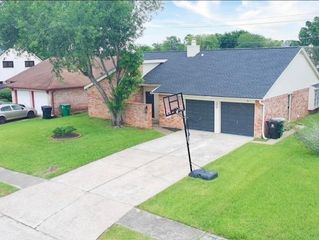 16419 Lost Quail Drive, Houston, TX 77489