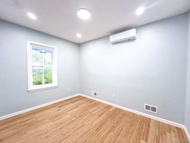 88 Warren Street, Staten Island, NY 10304