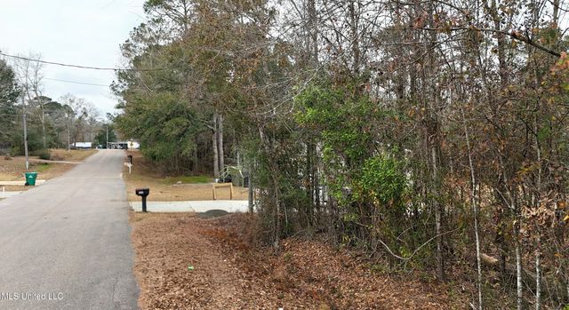 Lilinoe Way, Diamondhead, MS 39525