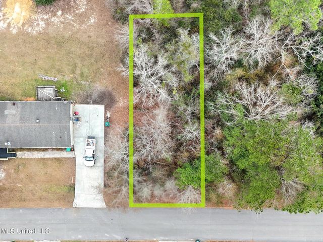 Lilinoe Way, Diamondhead, MS 39525