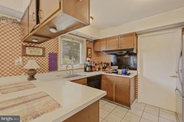10 GALTON LN, Willingboro, NJ 08046