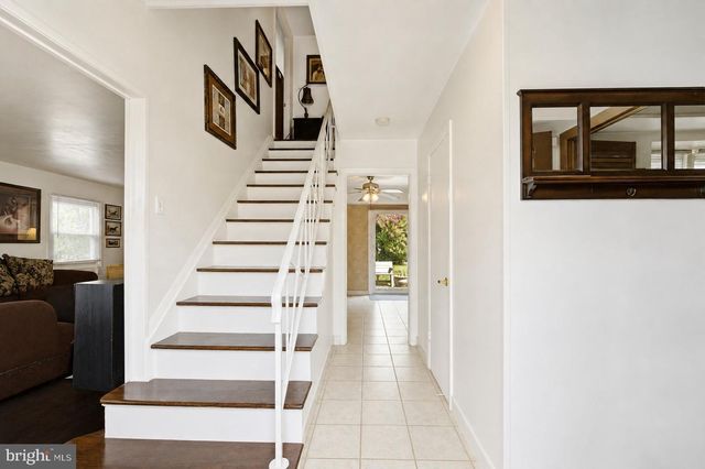10 GALTON LN, Willingboro, NJ 08046